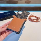 人気No1 セリーヌ☆トリオンフ コピーストラップ付き iPhone11/12 pro ケース Ces66233