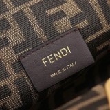 大人気！フェンディ ファースト スモール モヘアウール バッグ コピー fec18707