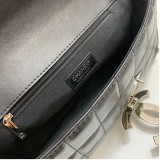 シャネル チェーンショルダーバッグ 偽物 CCチェーン shh79836