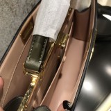 完売必至フェンディ ピーカブー 偽物 アイシーユー スモール レザーバッグ feh31625