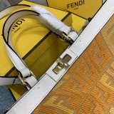 春もの新作フェンディ ピーカブー エックストート コピーFFウール フィッシュアイ バッグ feh64338