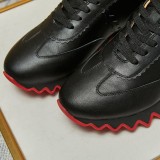 ★日本!!人気！ルブタンコピー LOUBISHARK 爽やかブラック ★スニーカー Ruz04785