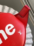 新作 シュプリーム × ルイヴィトン ショルダーバッグ コピー コラボ バムバッグ BUMBAG RED 赤 vur60762