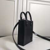 関税負担なしルイヴィトン プティットサックプラ 偽物 エピ★ノワール ショルダーバッグ M69441