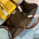 希少色フェンディ ピーカブー エックストート 偽物 FFウール フィッシュアイ バッグ fek61251
