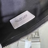 フェンディ ROMAカプセル プリント レザー バッグ 偽物 fev03686