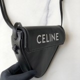 世界中で大人気♪ セリーヌ ショルダーバッグ 偽物 トライアングルバッグ ロゴ トリオンフ Cel67814