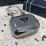 大人気!プラダ airpods ケース イヤホンケース コピー メッキ 光沢感 pui66880