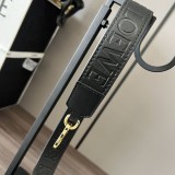 ロエベ ストラップ 偽物 サテンカーフ ロゴ型押し loo70530