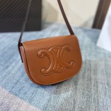 【日本未発売】セリーヌ フォルコ キュイル トリオンフ 偽物 ショルダーバッグ 198263DU304LU