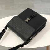 ボッテガヴェネタ コピー イントレチャートレザー スモールショルダーバッグ bok91879