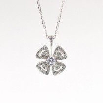 すぐ届くブルガリ ネックレス 偽物 FIOREVER 18K ゴールド【人気商品】 Bud41316