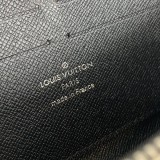 ルイヴィトン 長財布 偽物 モノグラム ジッピーウォレット M60017