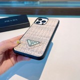 【お洒落★】プラダ iPhone13/14Proケース コピーNEW♪ロゴ付き pun39073