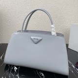 ★日本!!人気！プラダ ブラッシュドレザー ハンドバッグ 偽物 pus12841