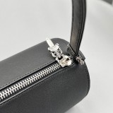 注目度抜群！クロムハーツ 偽物 クロス バケツバッグ Kun45818