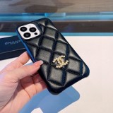 目を惹くカラー☆シャネル iPhone13 コピー/14Proケース shl73805