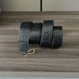 ロエベ ストラップ 偽物 サテンカーフ ロゴ型押し loo70530