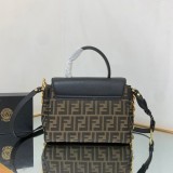 フェンディ ヴェルサーチェ フェンダーチェ コラボ バッグ スーパーコピー feu51761