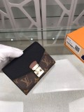 ルイヴィトン 財布 偽物 モノグラム 折り財布 ポルトフォイユ・パラス コンパクト M67479