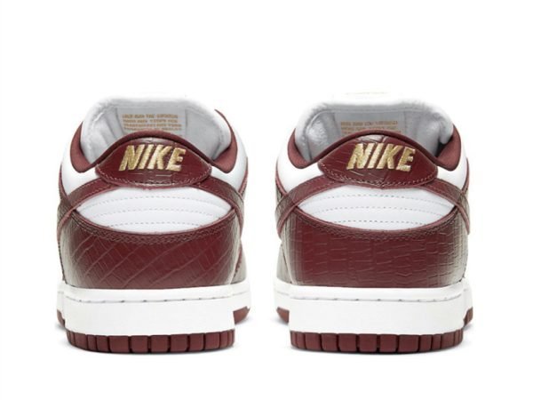 Supreme x Dunk SB Low “Barkroot Brown”