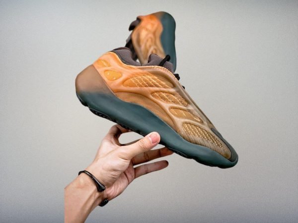 Yeezy700 V3 “Copper Fade”