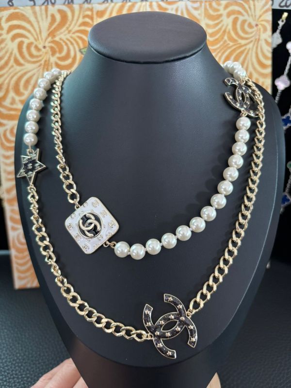 Collana Chanel  lunga 104cm