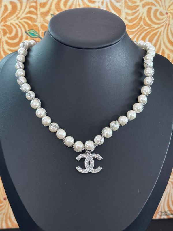 Collana Chanel  lunga 44cm