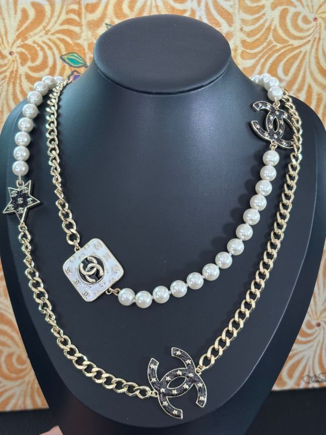Collana Chanel  lunga 104cm