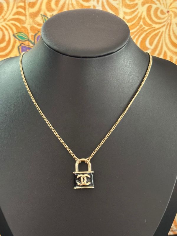 Collana Chanel  lunga 44cm
