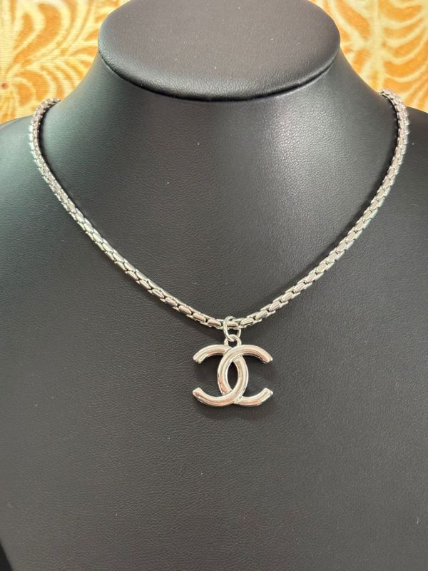 Collana Chanel  lunga 46cm