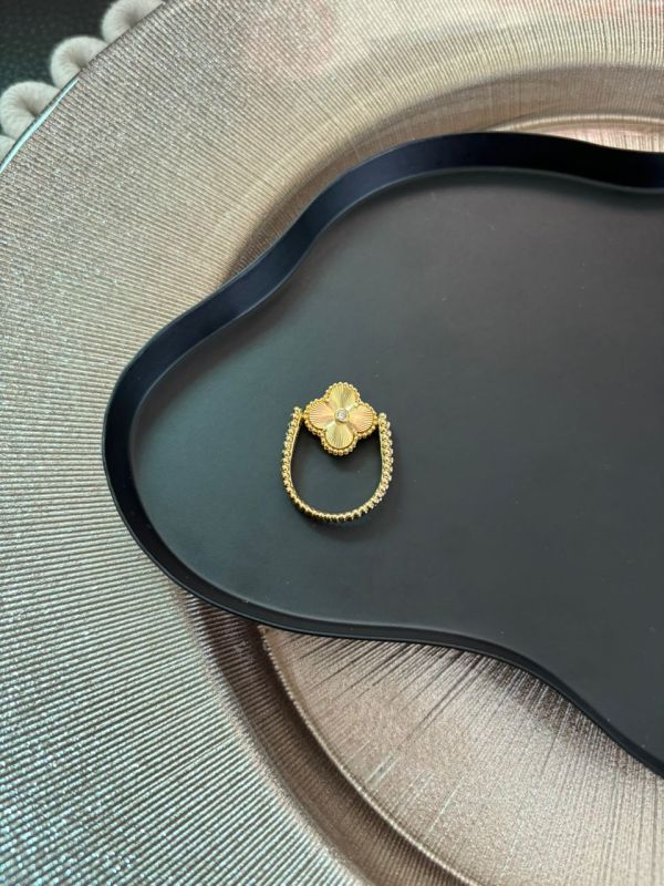 Anello Van Cleef