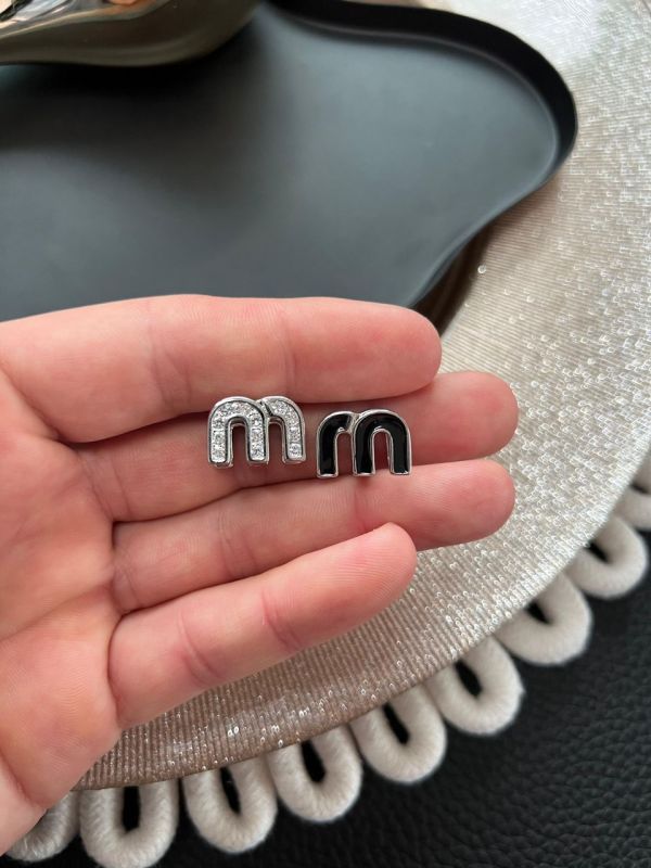 Orecchini Miu Miu