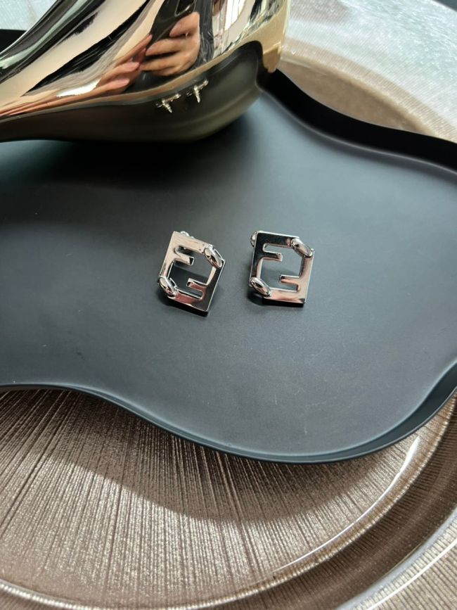 Orecchini Fendi