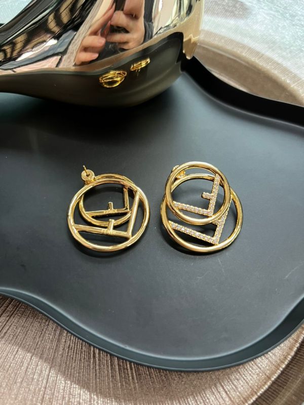 Orecchini Fendi
