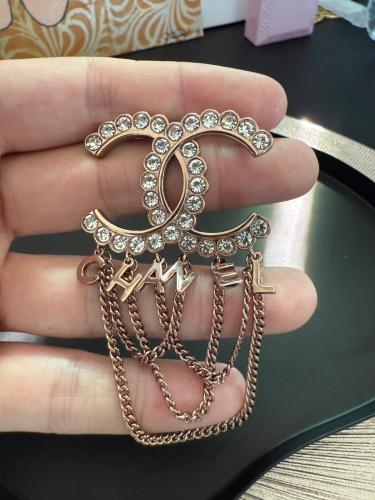 Spilla Chanel
