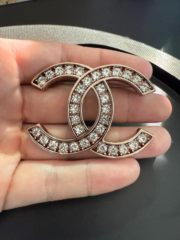 Spilla Chanel