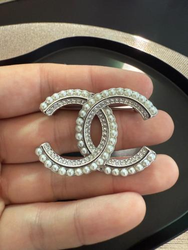 Spilla Chanel