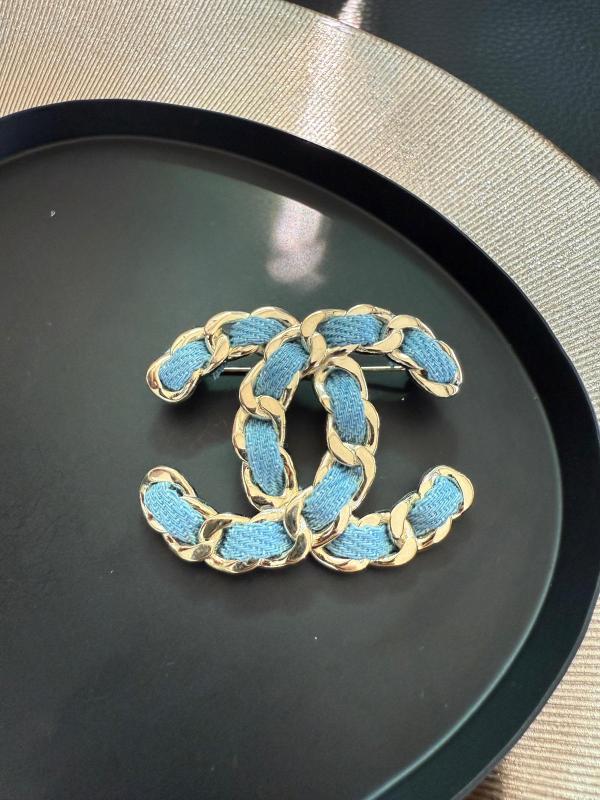 Spilla Chanel