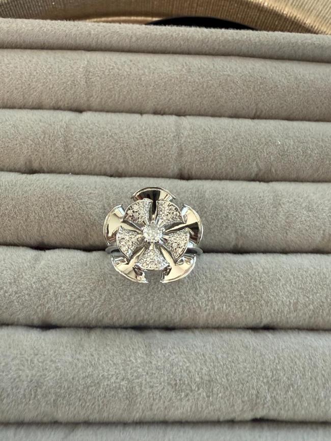 Anello Bvlgari misura regolabile