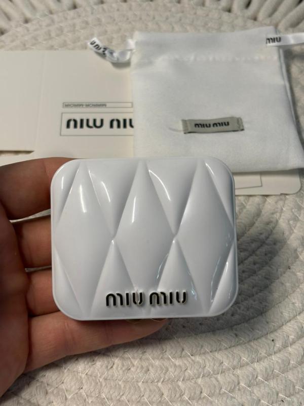 Specchietto Miumiu con scatola e dustbag