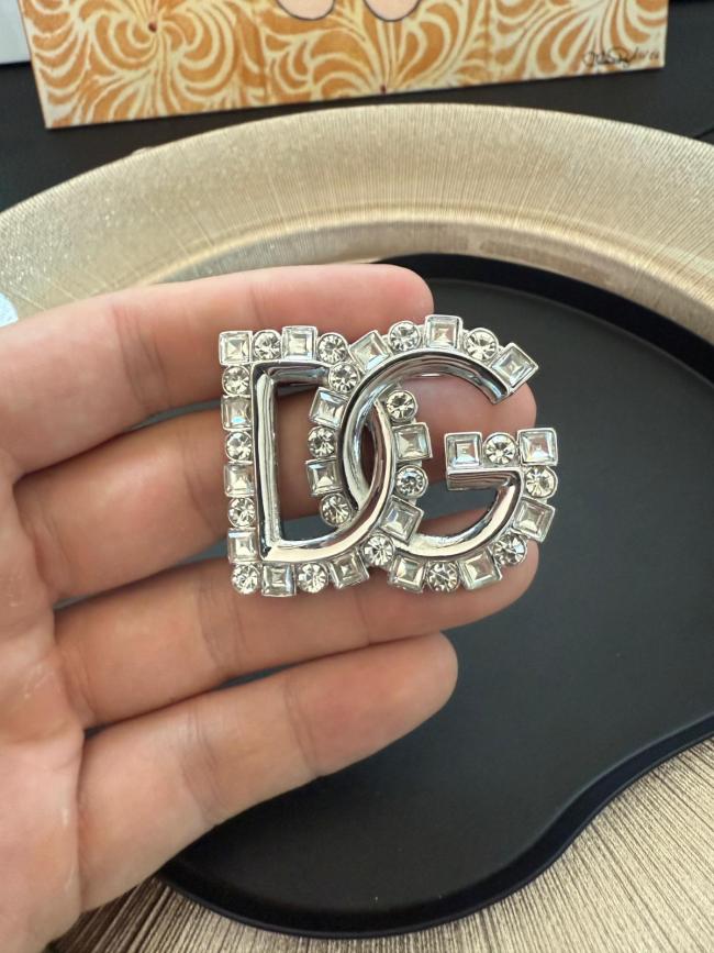 Spilla D&G