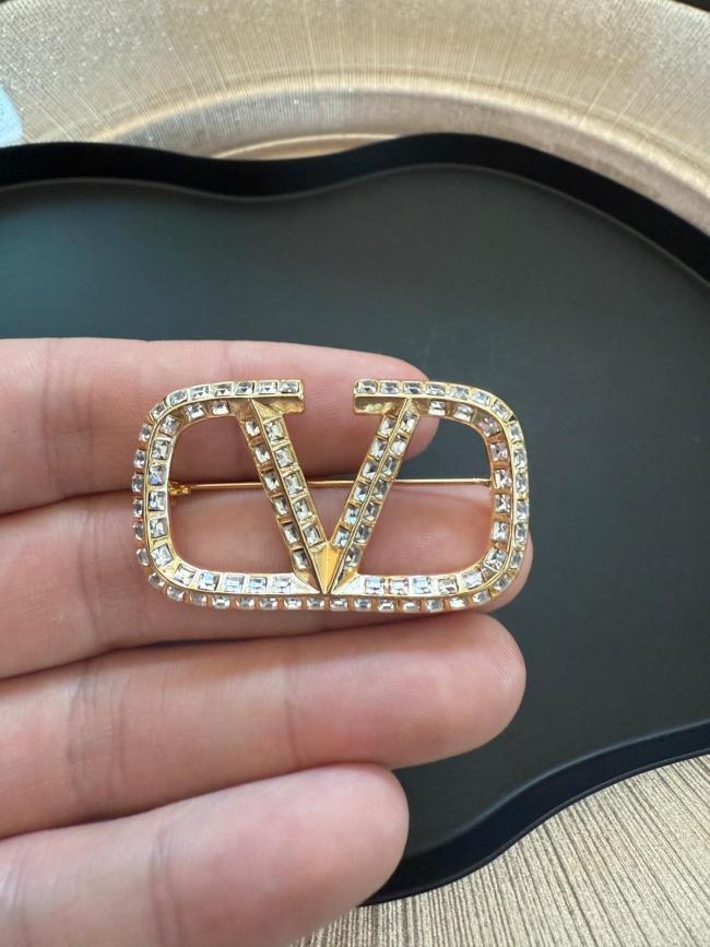Spilla Valentino