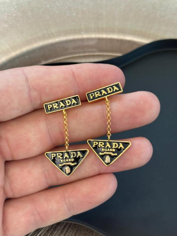 Orecchini Prada