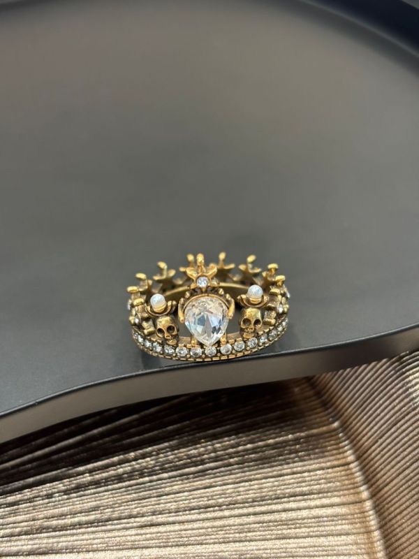 Anello McQueen