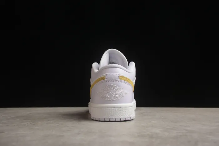 Air Jordan 1 Low Barely Grape | DC0774-501 |