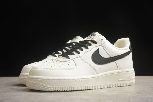 Air Force 1 07 low cut Black and White CQ5059 221
