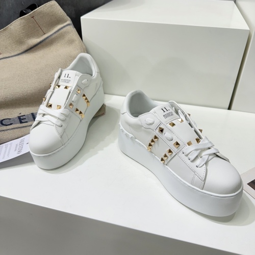 Women 𝑉*𝐴𝐿𝐸𝑁𝑇𝐼𝑁𝑂 Top Sneakers