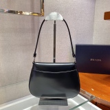 P*rada Bag Top Quality 23*18*4CM