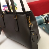 P*rada Bag Top Quality 30*22*13CM